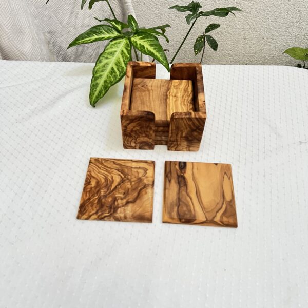 Sous tasse carrée avec boîte