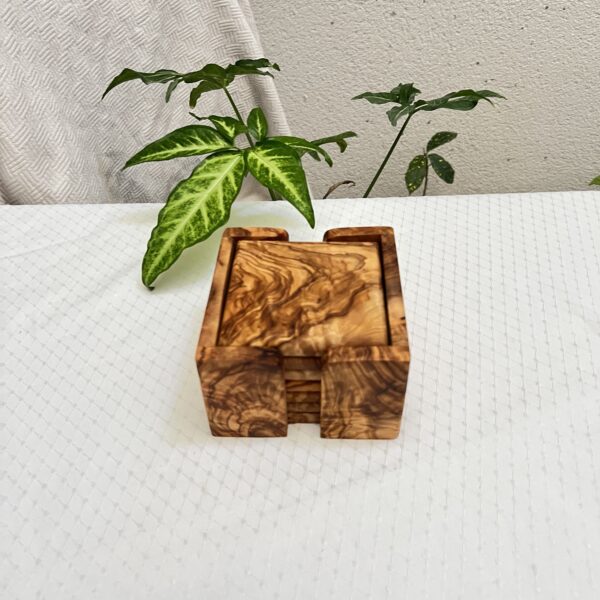 Sous tasse carrée avec boîte