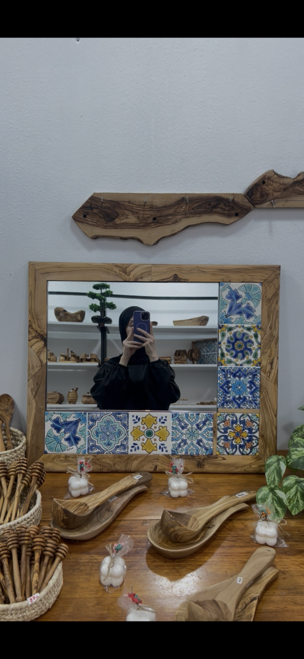 Miroir en bois d’Olivier et zelidj