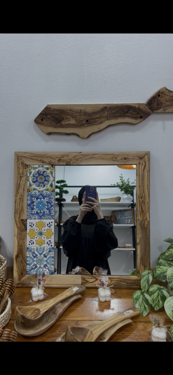 Miroir en bois d’Olivier et zelidj