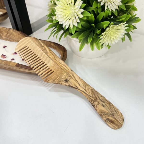Peigne (مشط)