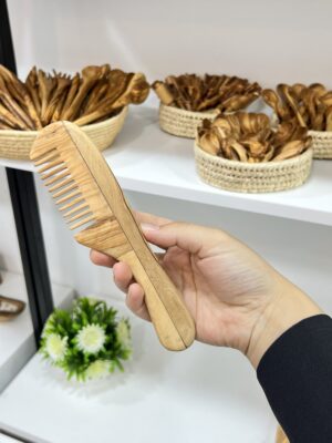 Peigne (مشط)